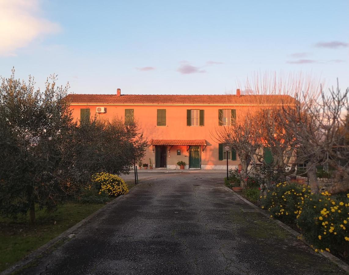 Eco House San Michele Hostel Borgo San Michele  Luaran gambar