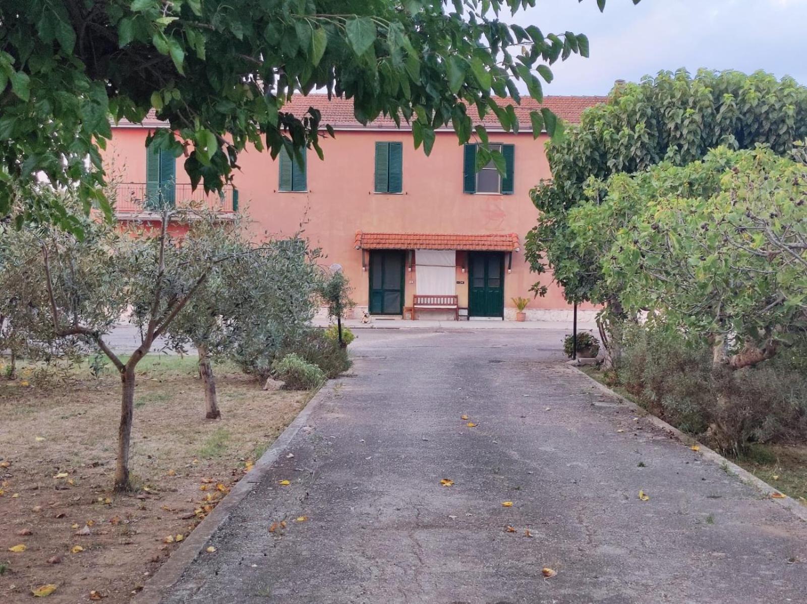 Eco House San Michele Hostel Borgo San Michele  Luaran gambar