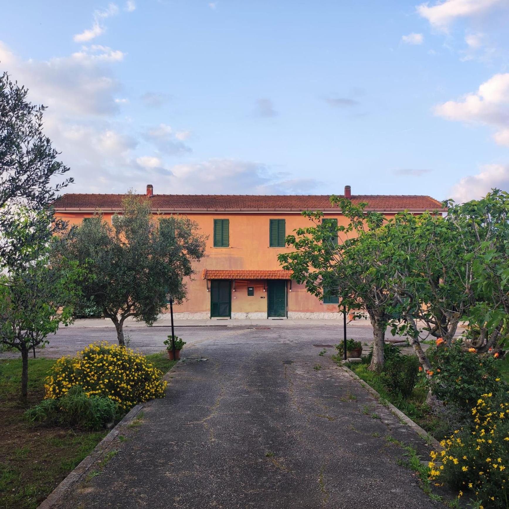 Eco House San Michele Hostel Borgo San Michele  Luaran gambar